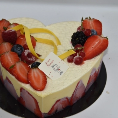 Fraisier en coeur 6 personnes