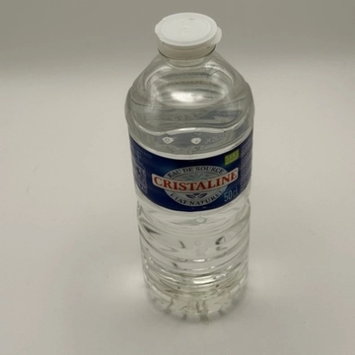 Eau plate